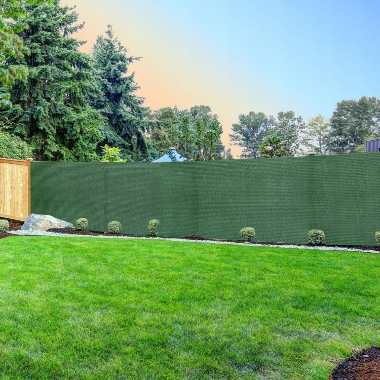 Siatka cieniująca Real Garden 1,5x25 m zielona 60 g/m² UV