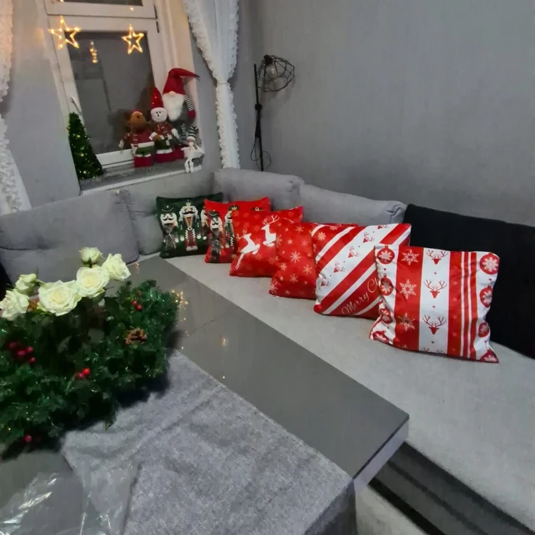 Poszewka na poduszkę 40x40 cm świąteczna ozdobna na Boże Narodzenie 4 szt