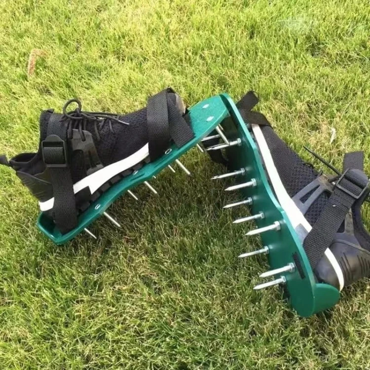 AERATOR WERTYKULATOR BUTY Z KOLCAMI DO NAPOWIETRZANIA TRAWNIKA OGRODU KOLCE
