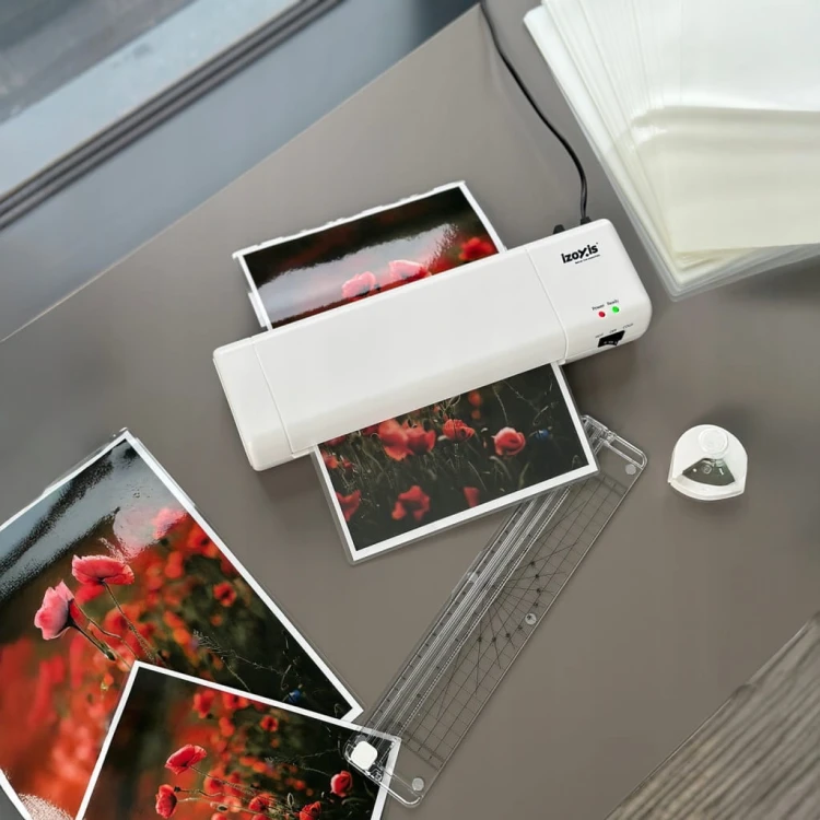 Laminator A4 IZOXIS 4w1 Zestaw Biurowy Trymer Zaokrąglacz + 60 Folii