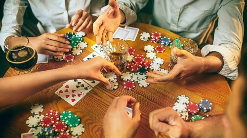 Poker Malatec zestaw 300 żetonów w walizce